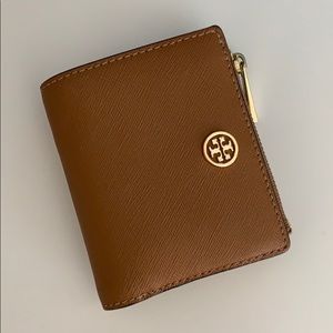Tory Burch Robinson wallet